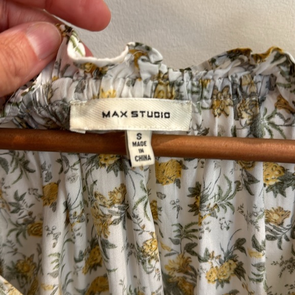 Max Studio Blouse Size Small - Picture 4 of 7
